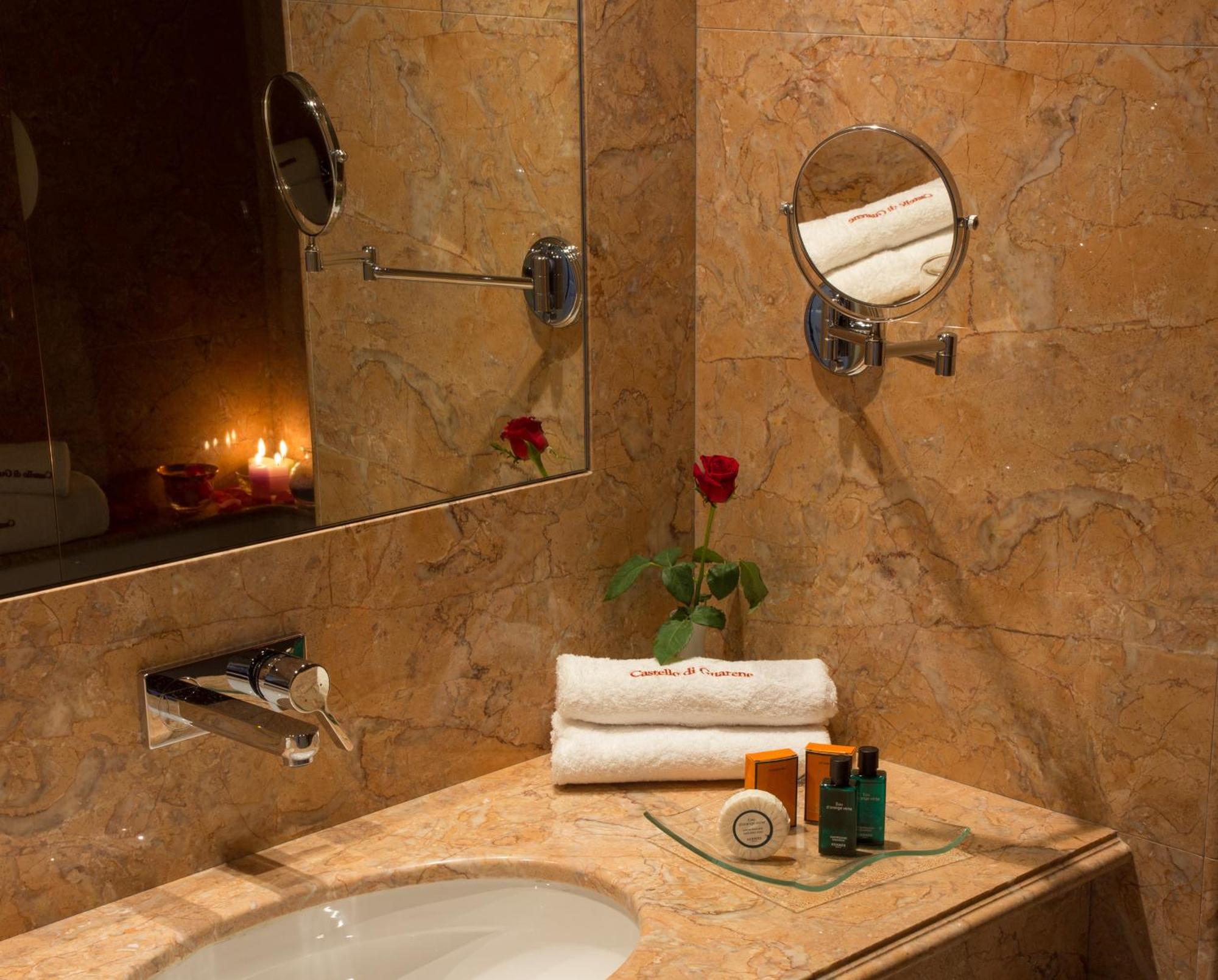 Castello Di Hotel